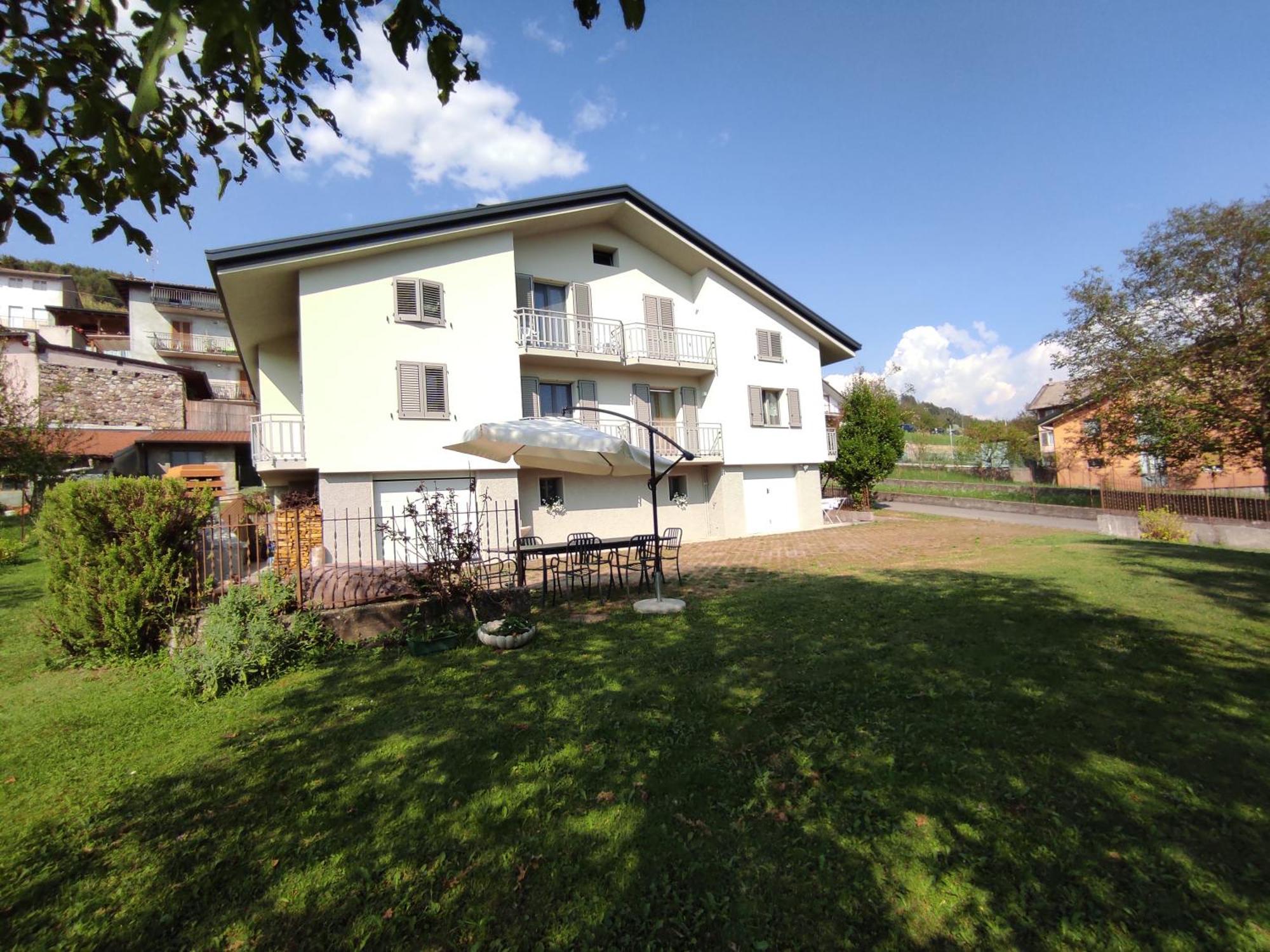 Attic House Mountain Lake Iseo Hospitality Bossico Bagian luar foto